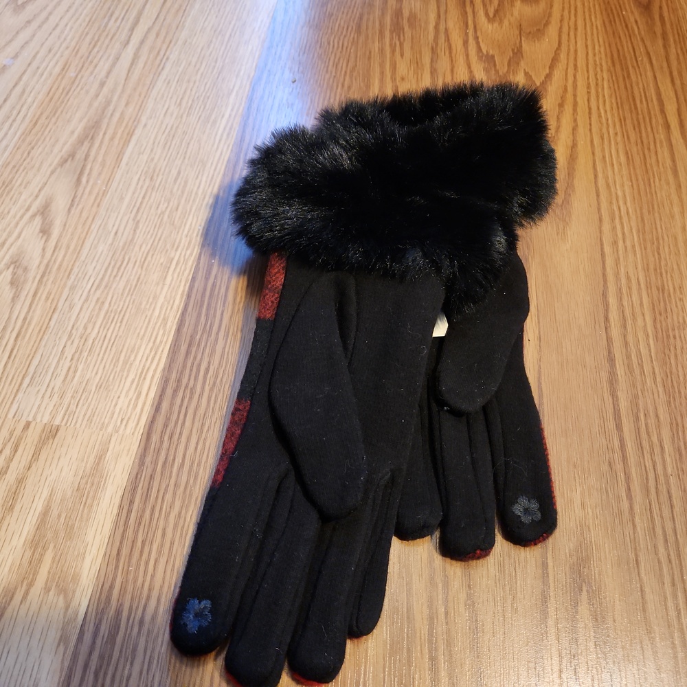 Gloves - Picture 3 of 3